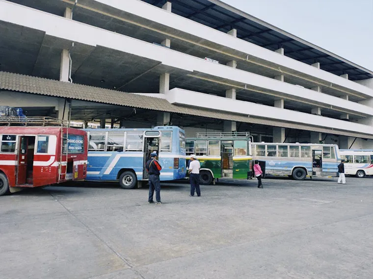 There are a variety of bus companies operating the Hanoi - Da Nang trip that you can choose depending on your needs and budget