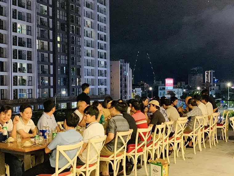 The landscape outside Lao Dai restaurant when observed from the upper floor