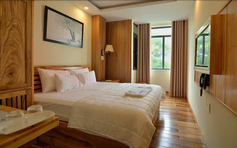 Warm wood-tone interior helps guests easily relax