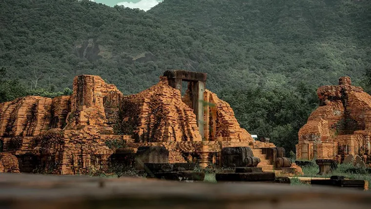 My Son - The old holy land of the Cham kingdom with mysterious moss-covered towers in the 19th century.