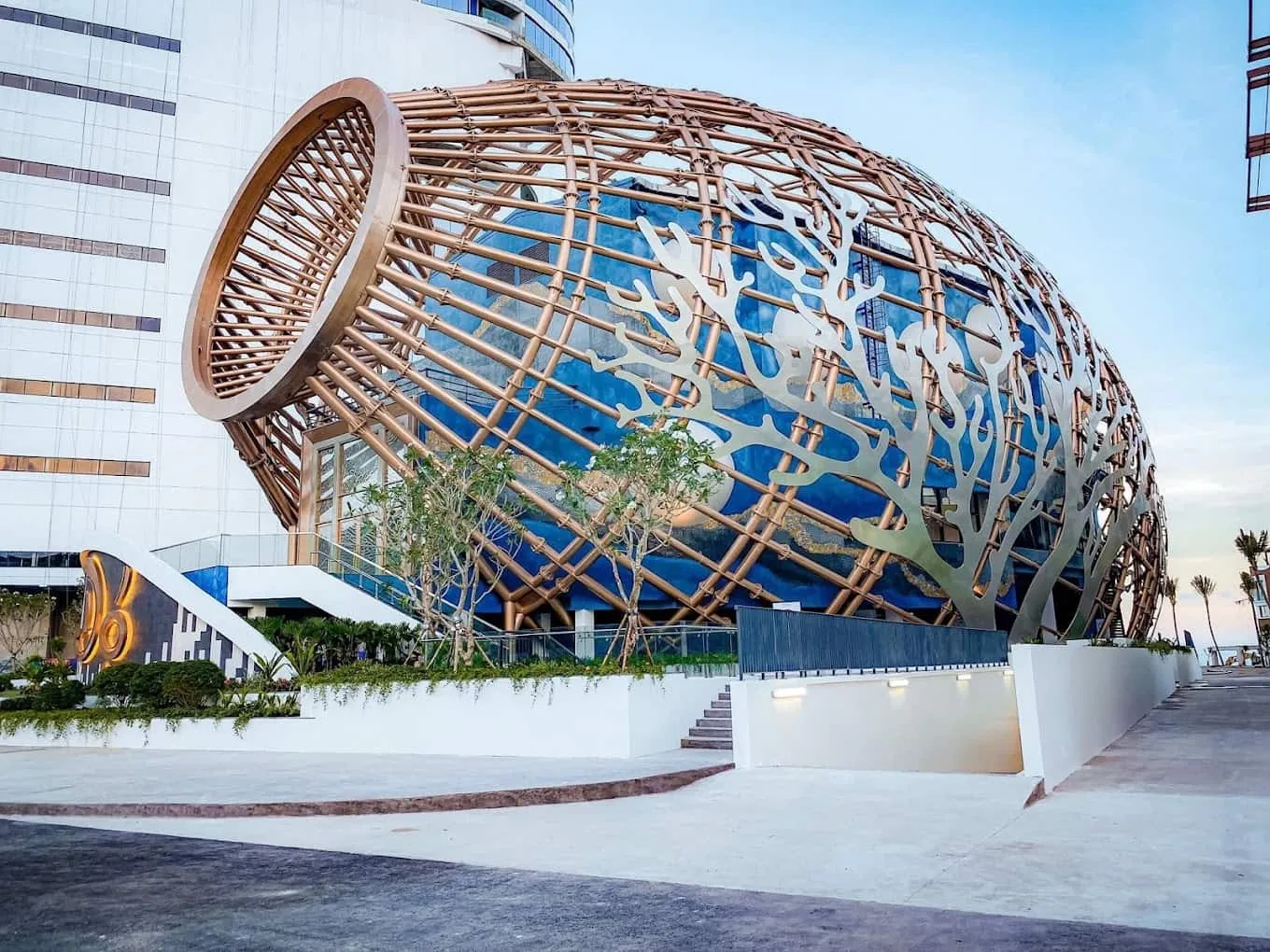The unique architectural style of the Do theater - Photo Source: Fanpage Nhà hát Đó Nha Trang 