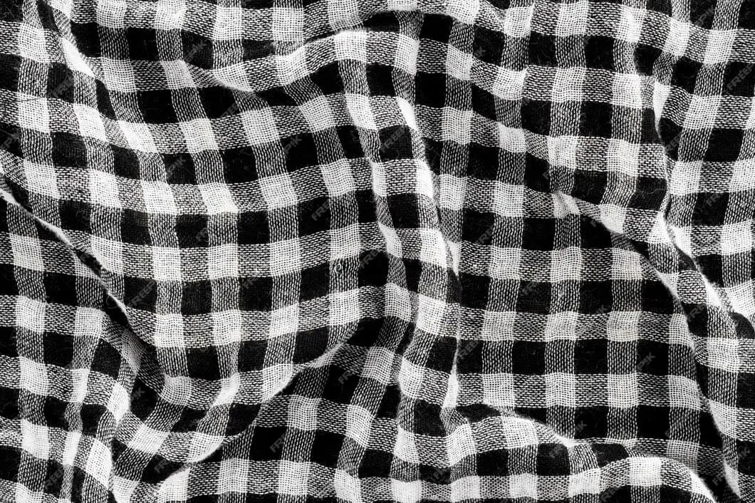 The plaid scarf is one of the traditional accessories of Southern Vietnamese people. - Photo Source: Freepik