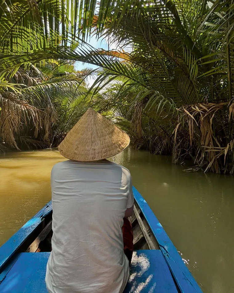 You should choose a Mekong Delta tour departing from Ho Chi Minh City designed by Joytime for the best experience. 