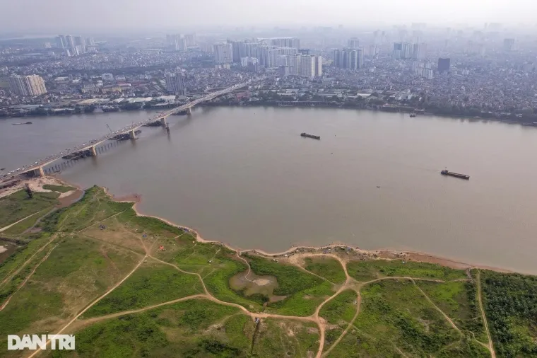 The Red, Duong, and To Lich rivers are Hanoi’s most iconic waterways, each carrying deep historical and cultural significance - Photo Source: Báo Dân Trí