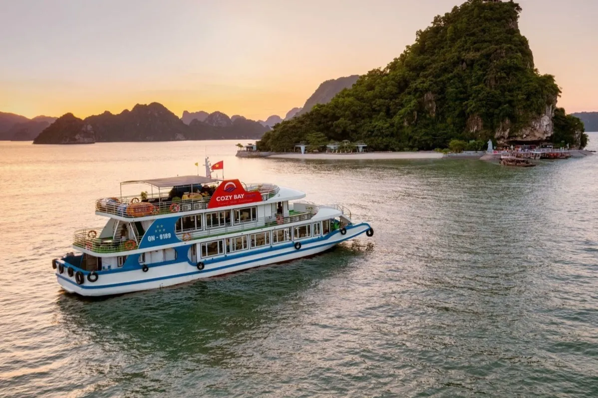 Day Tour I Experience Cozy Bay Premium Cruise 5* in Ha Long