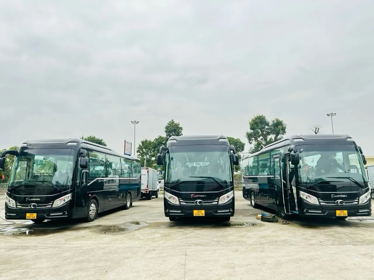  Limousine Shuttle Service Hanoi - Cat Ba (Round Trip)