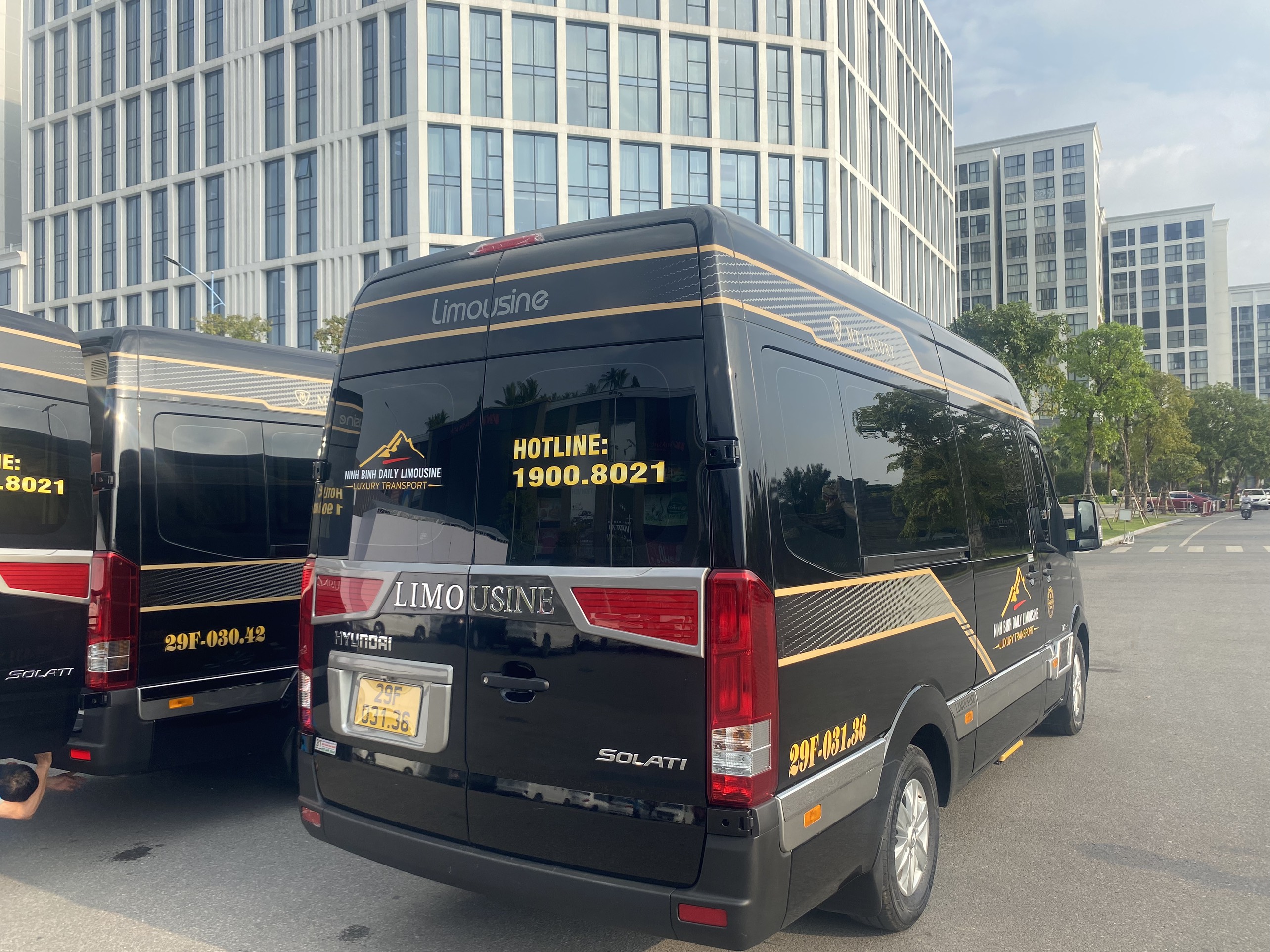 Round-trip Shuttle Service Hanoi - Ha Long | Vietnam