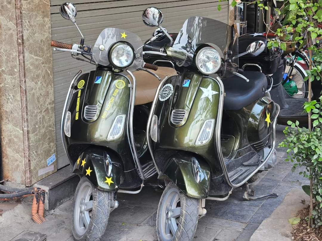 当天游 I 通过军用风格的 Vespa/Minsk 摩托车探索 Hà Nội 首都