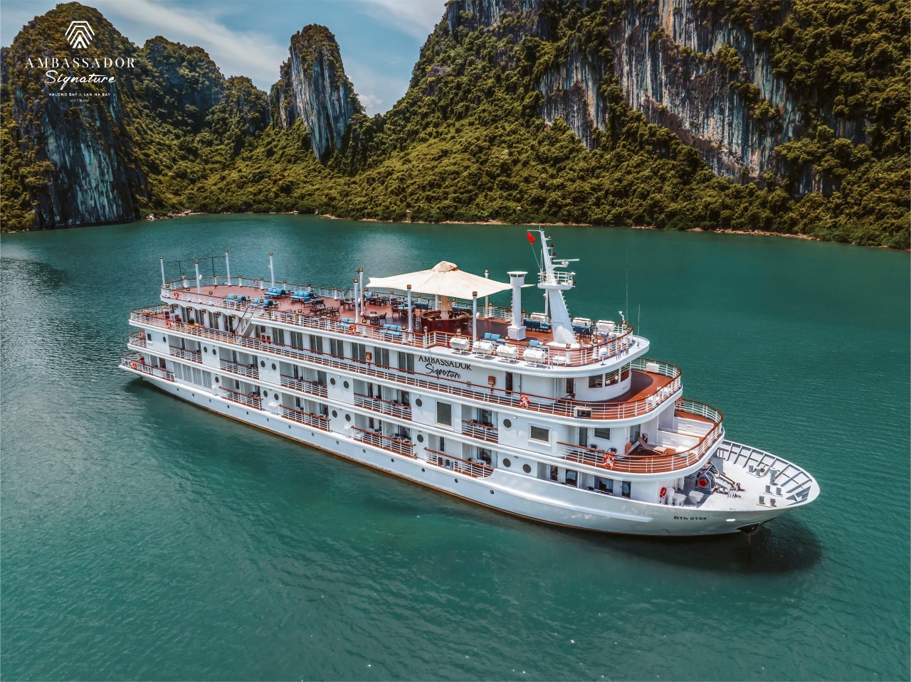 Experience the sunset in Ha Long on the 5* Ambassador II Cruise combined with a premium Asian-European dinner