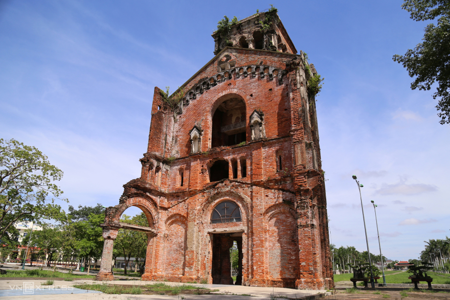 Tour trong ngày I Khám phá ''Thiên đường trên mặt đất'' I Huế