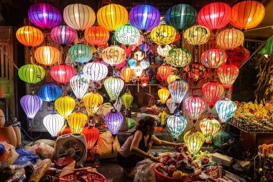 Day Tour I Lantern-Making Experience & Explore the Outskirts of Hoi An by Vespa