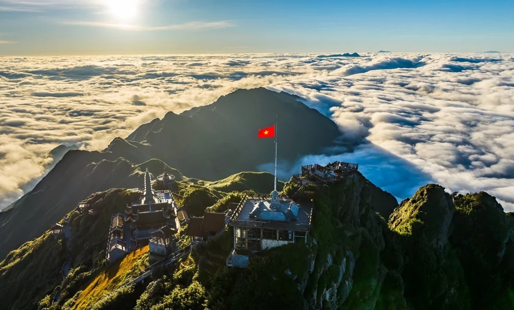 2天1夜行程 | 攀登范西潘山 - 河内 - 萨帕 - 卡特卡 - 范西潘山 - 河内