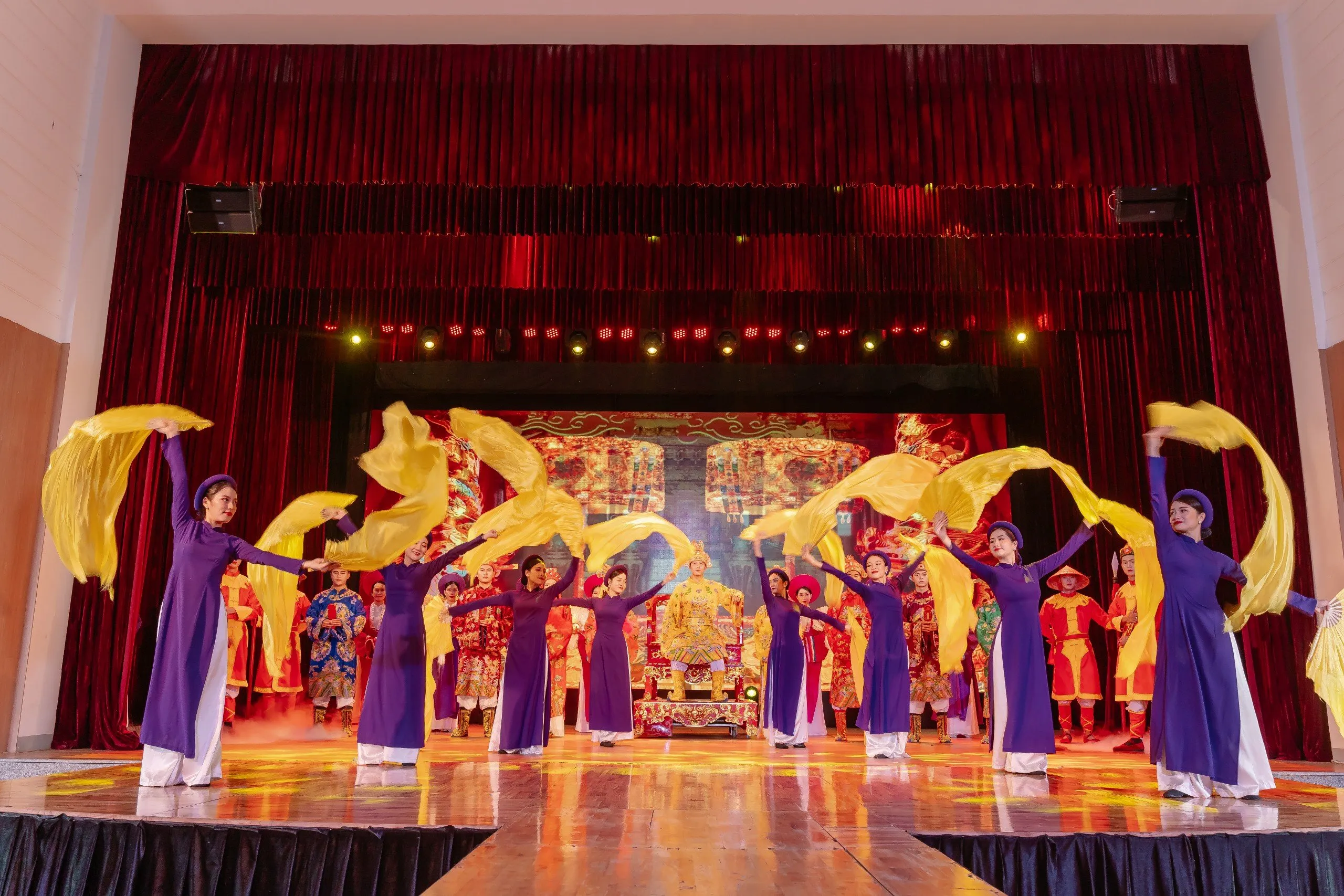 Vé vào Áo Dài Show I Đà Nẵng