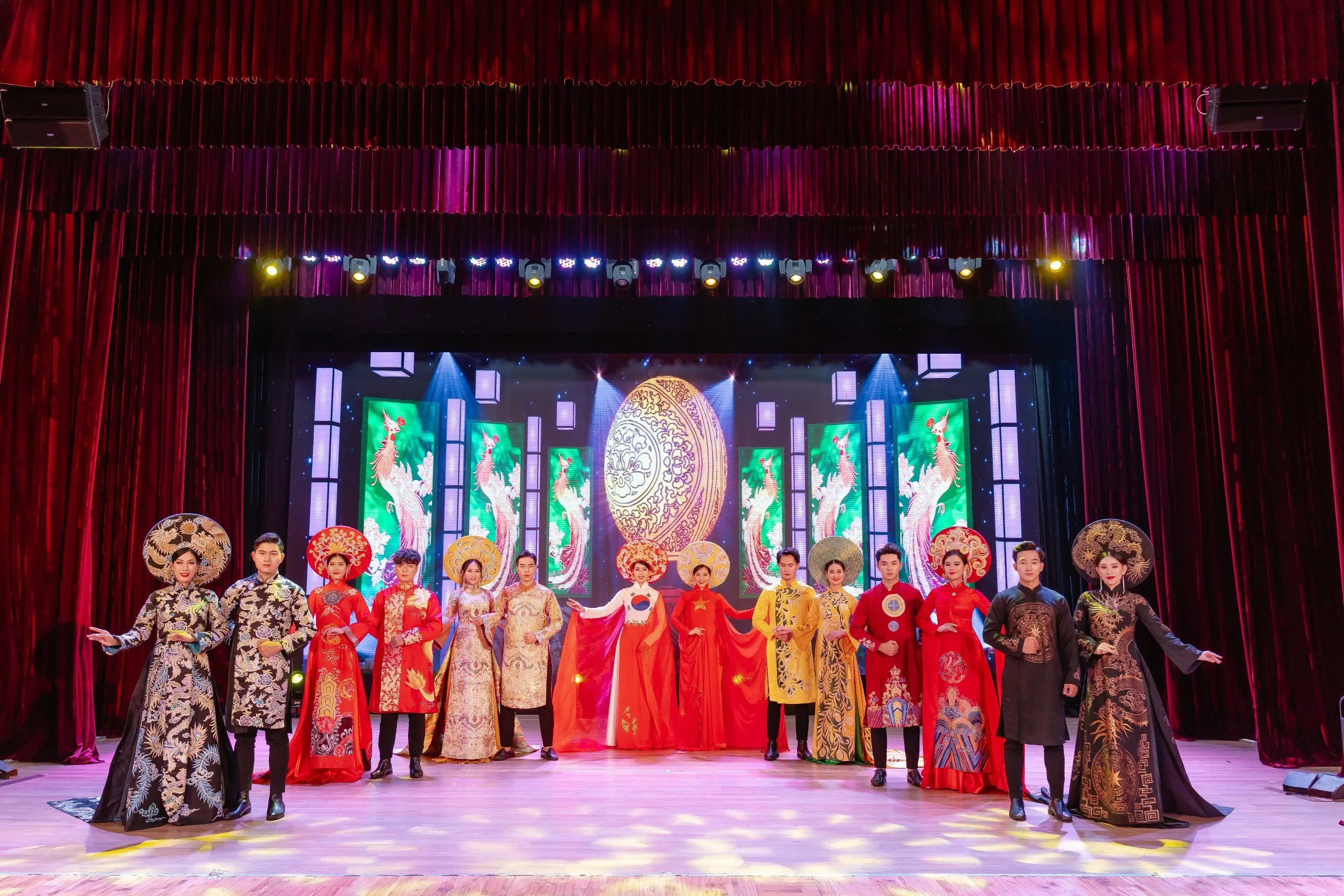 Vé vào Áo Dài Show I Đà Nẵng