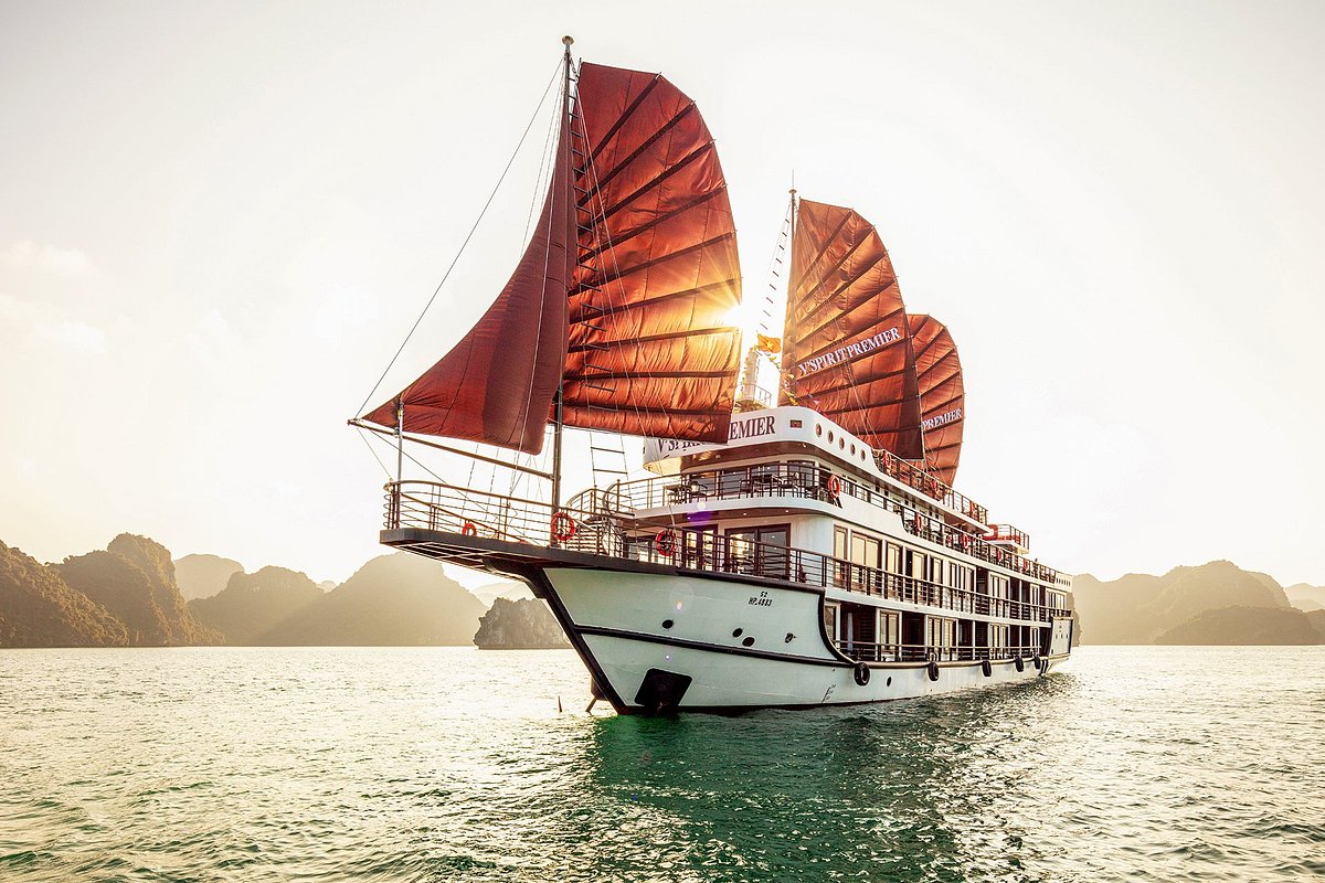 Tour 2N1Đ I Nghỉ dưỡng 2 Ngày 1 Đêm tại Hạ Long cùng V'Spirit Cruises 5* I Hạ Long