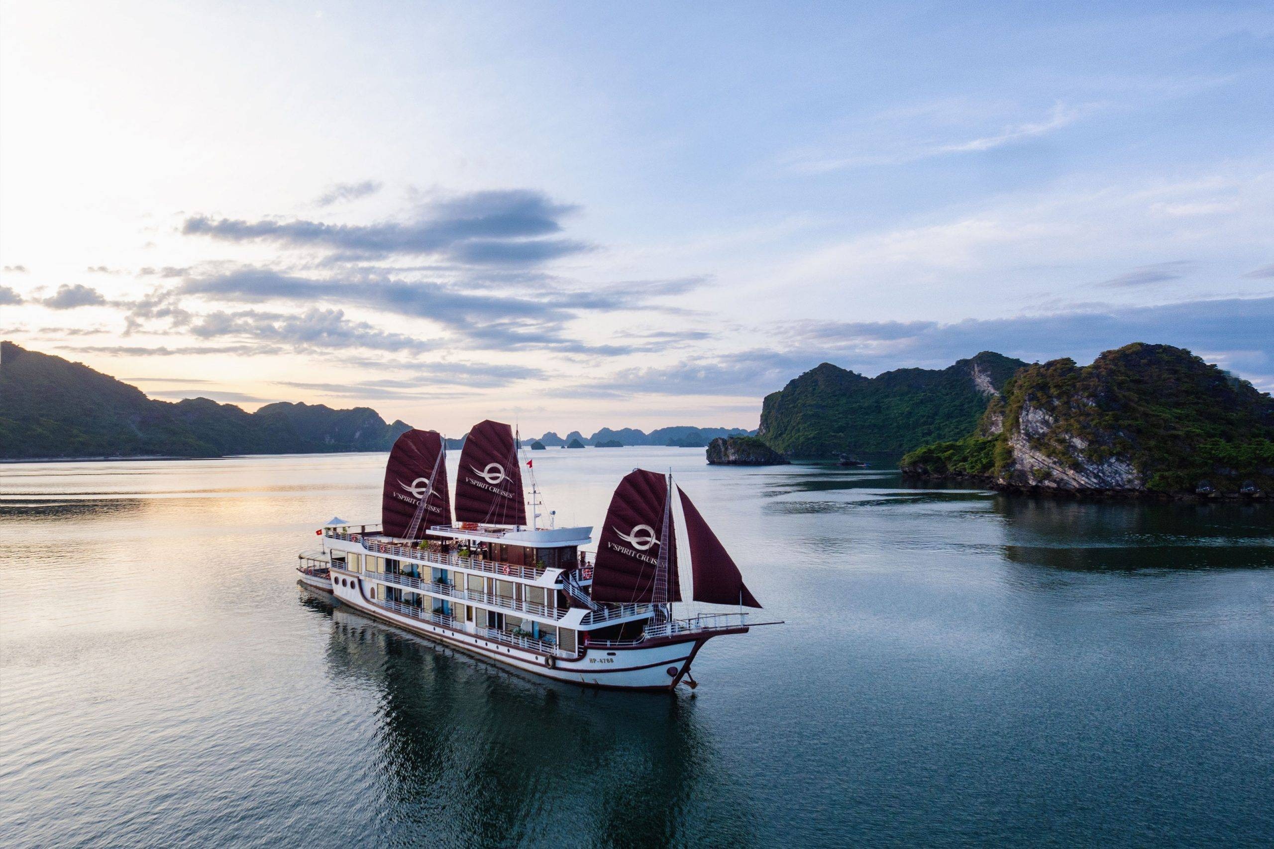 Tour 2N1Đ I Nghỉ dưỡng 2 Ngày 1 Đêm tại Hạ Long cùng V'Spirit Cruises 5* I Hạ Long