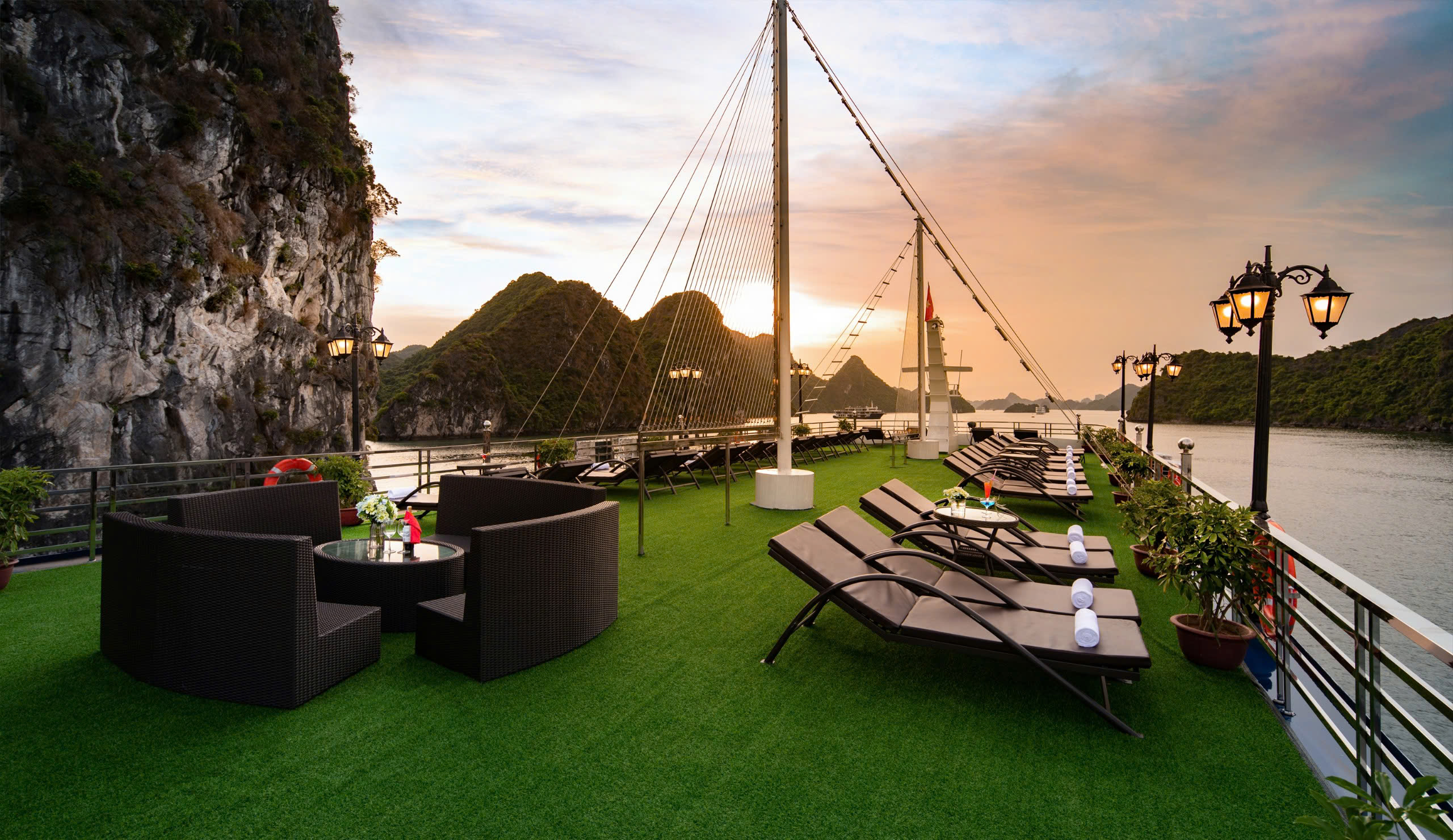  2D1N Tour | Relaxing at Ha Long Bay with Le Pandora Cruise Lan Ha Bay | Ha Long