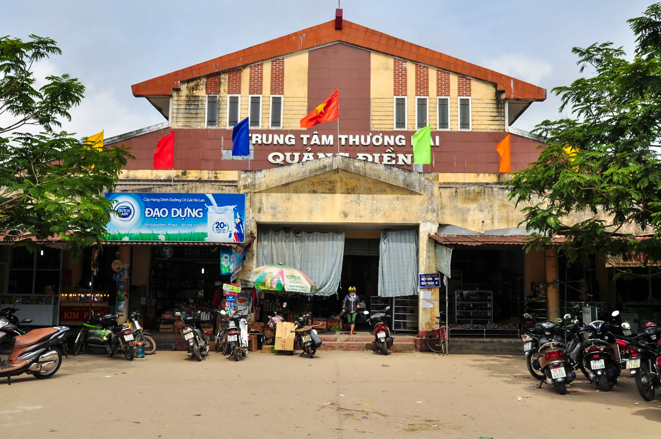 Tour riêng I Trải nghiệm ngắm bình minh và tham quan Chợ nổi trên Phá Tam Giang I Huế