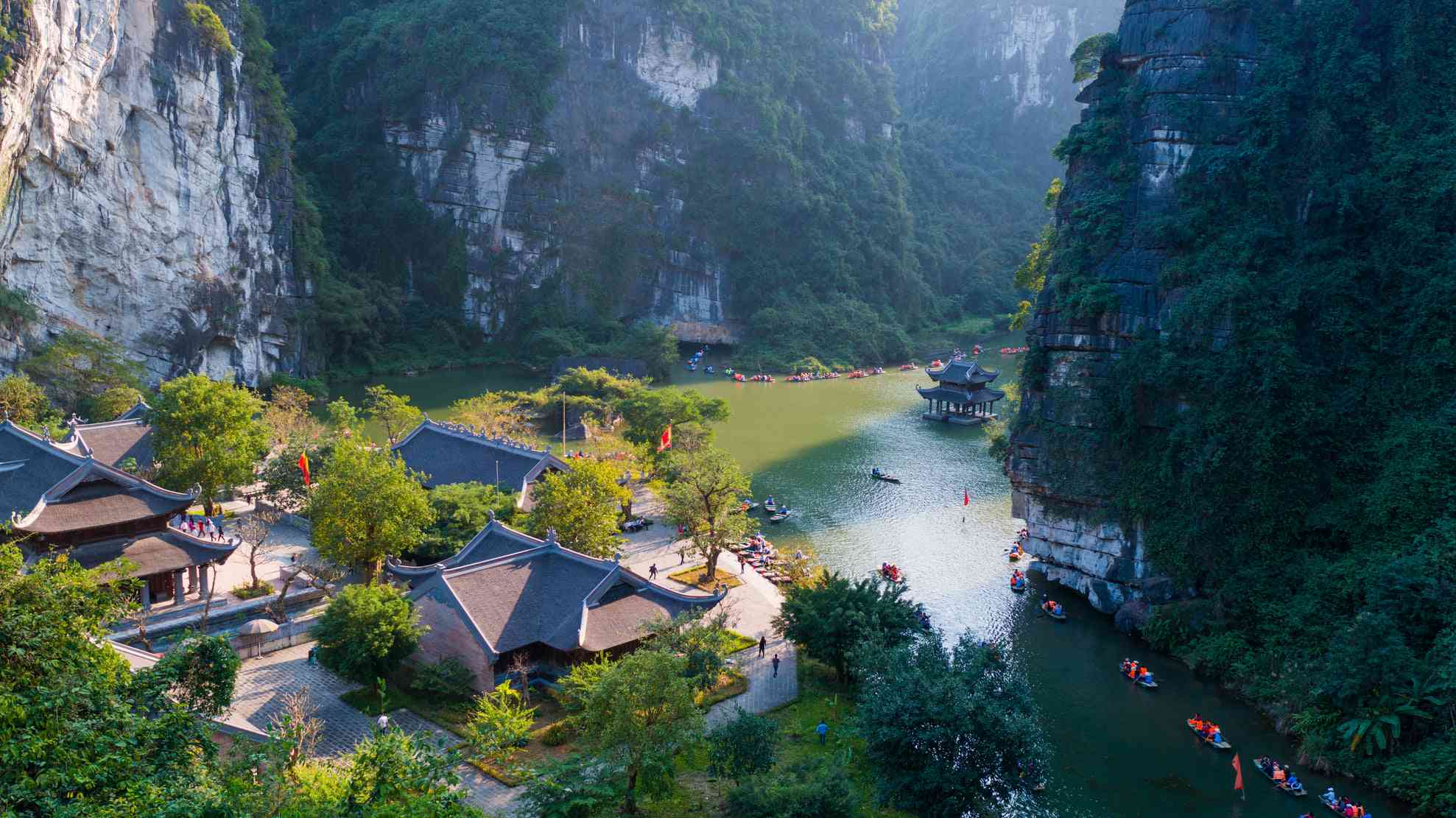 Tour trong ngày I Tour tham quan Bái Đính - Tràng An - Hang Múa I Ninh Bình