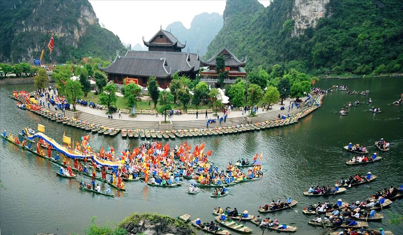 Day Tour | Explore Hoa Lu - Tam Coc/Trang An | Ninh Binh