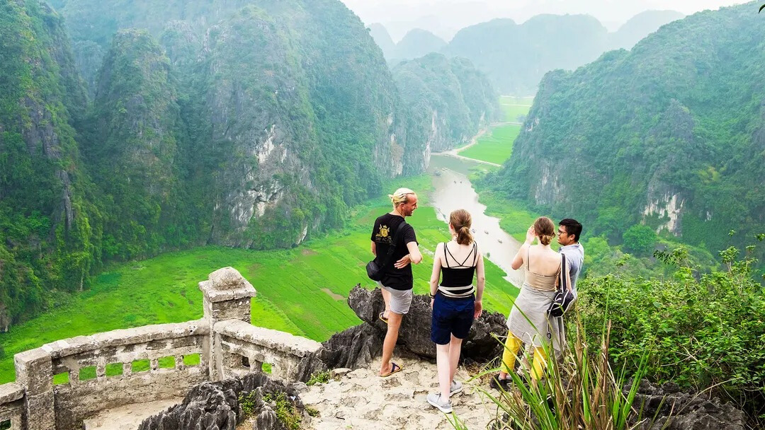 Day Tour | Visit the Ancient Capital of Hoa Lu - Tam Coc/Trang An - Hang Mua | Ninh Binh