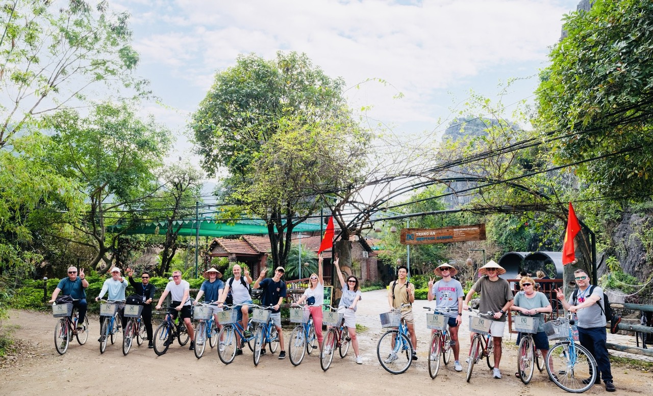 Day Tour | Explore Hoa Lu - Tam Coc/Trang An | Ninh Binh