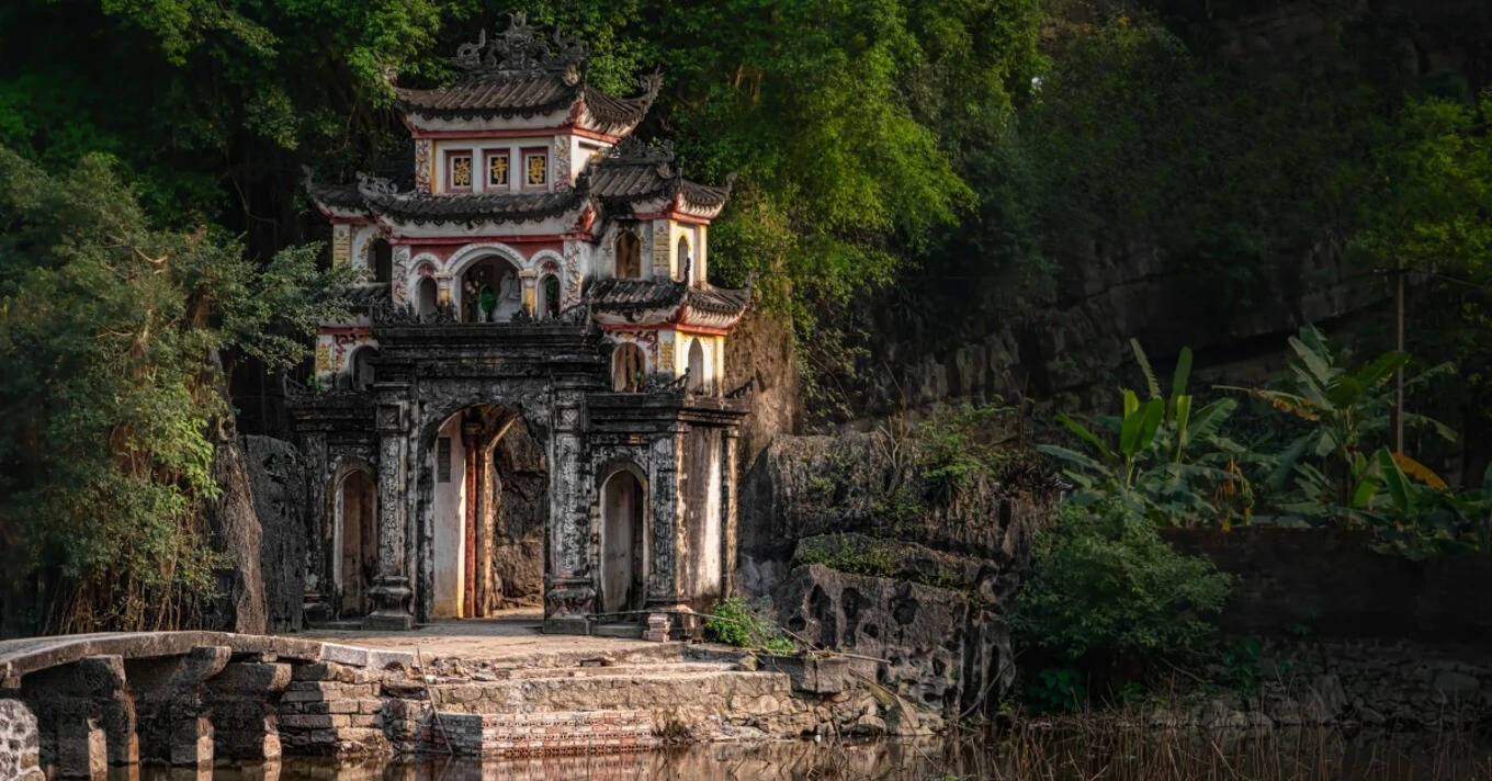 Tour 2N1D I Tham quan Hoa Lư - Tràng An - Hang Múa - Bích Động - Thung Nham và Nghỉ dưỡng tại Trang An Heritage Garden I Ninh Bình