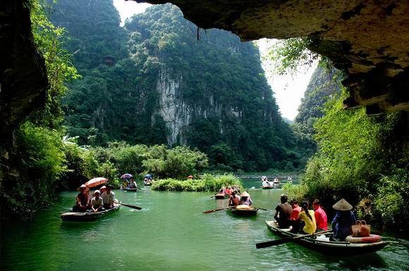 Tour 2N1D I Tham quan Hoa Lư - Tràng An - Hang Múa - Bích Động - Thung Nham và Nghỉ dưỡng tại Trang An Heritage Garden I Ninh Bình