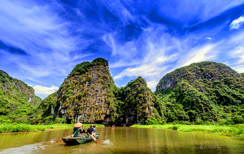 2D1N Tour I Bai Dinh - Trang An - Hoa Lu - Tam Coc - Mua Cave Exploration and Stay at Trang An Heritage Garden