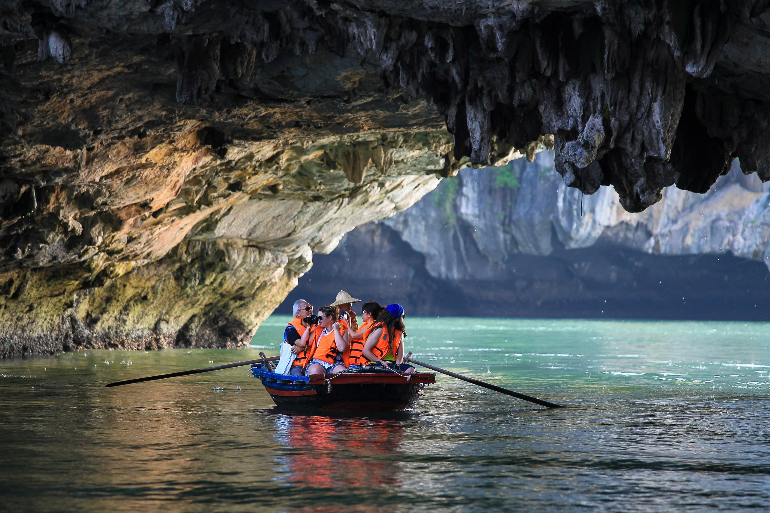 Tour trong ngày I Trải nghiệm khám phá Vịnh Hạ Long cùng Du thuyền Heritage Luxury Cruise I Hạ Long 