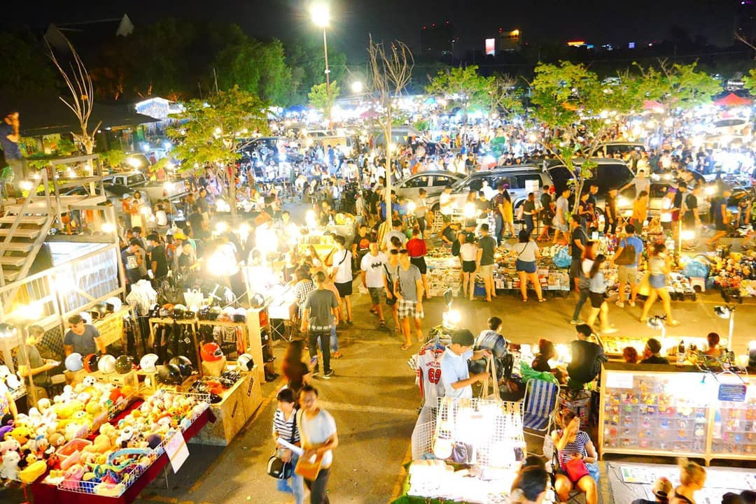 Day Tour | Da Nang Foodie and Night Sightseeing Tour | Da Nang