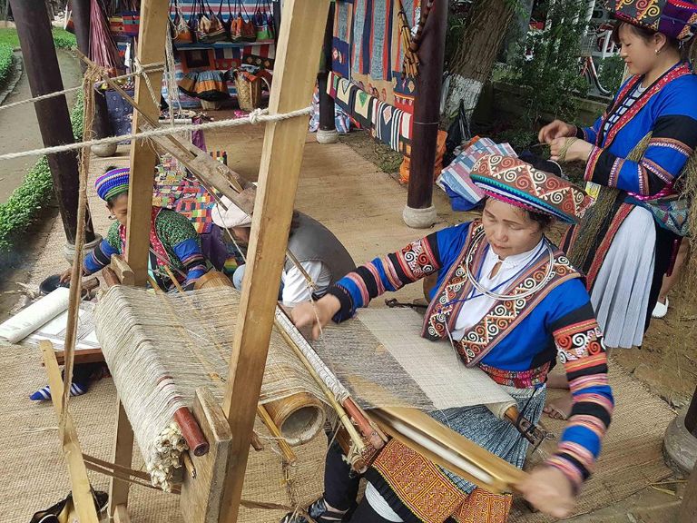 Tour trong ngày I Khám phá Thung lũng Mai Châu trong ngày khởi hành từ Hà Nội