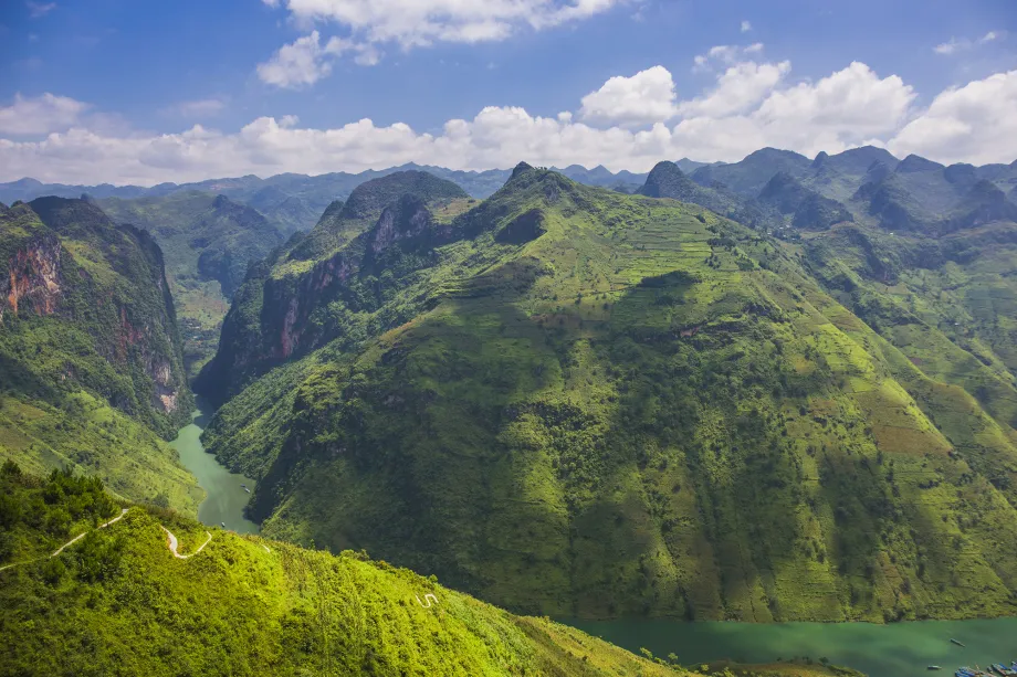 Tour 3N2Đ I Khám phá Hà Giang và Cao nguyên đá Đồng Văn I Hà Giang