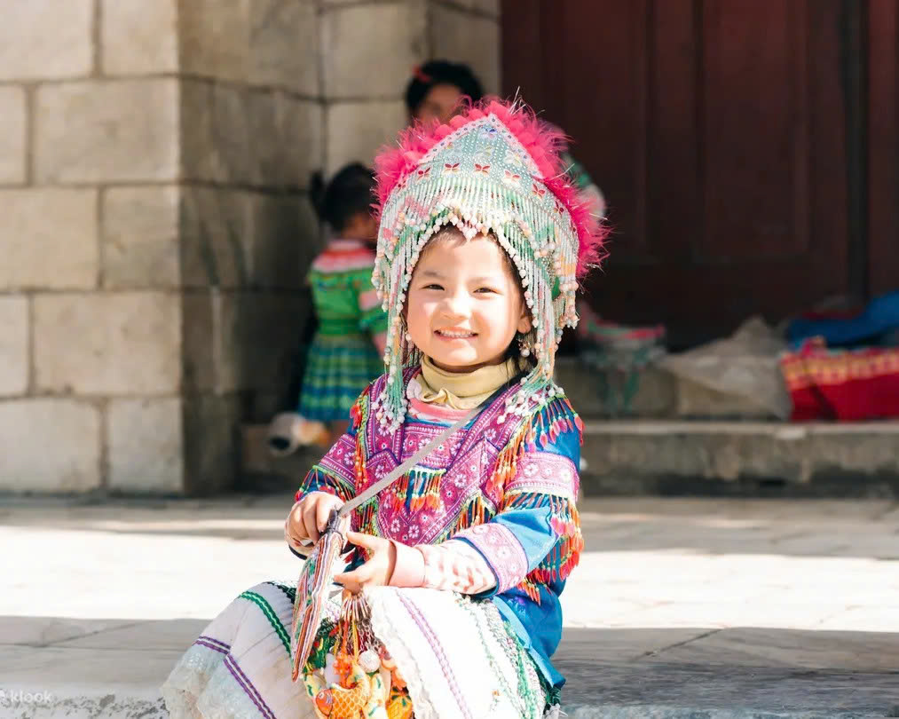 2D1N Tour | Sapa Sightseeing and Village Trekking Tour departing from Hanoi by D-Car | Sapa