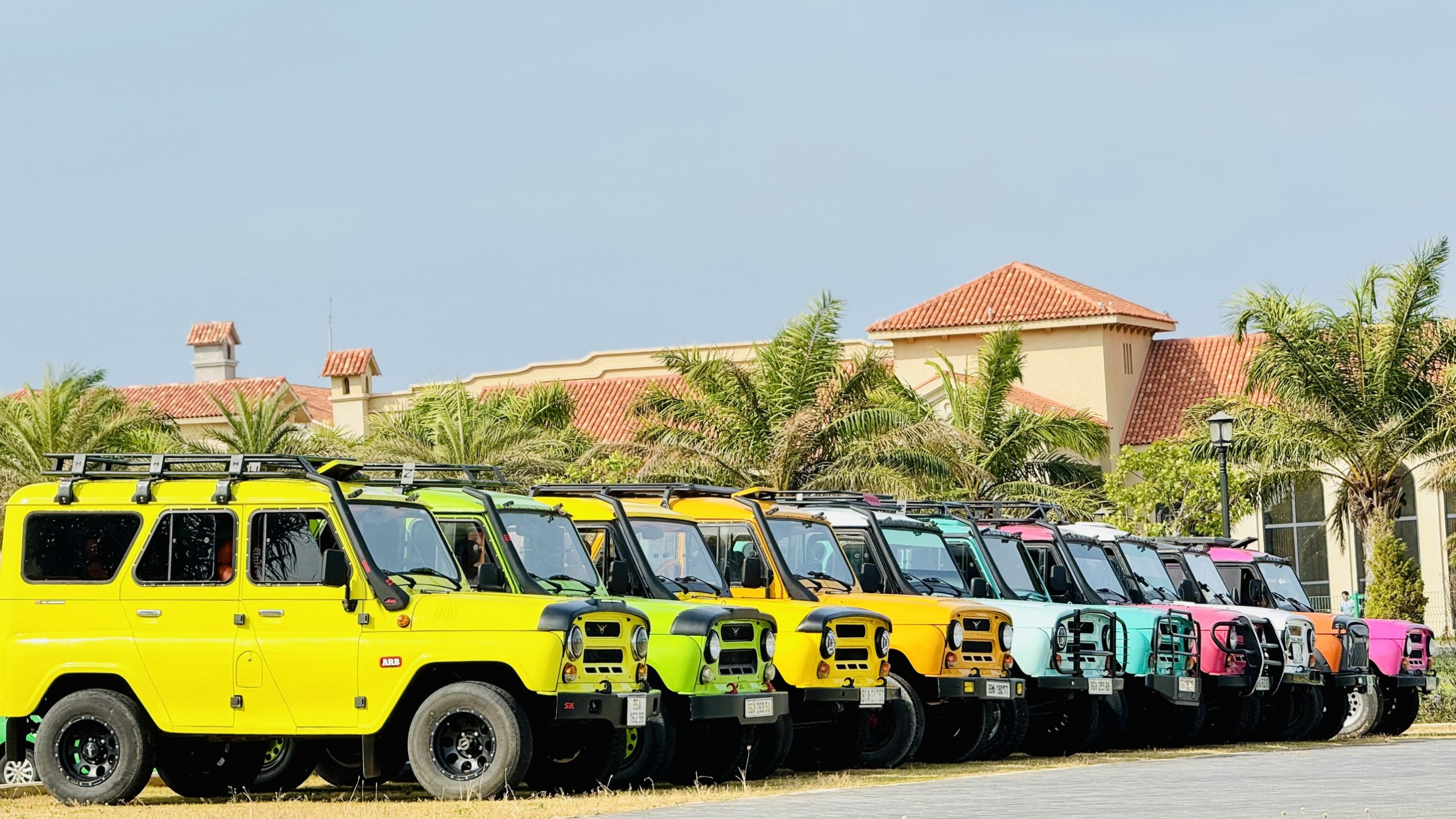 Day tour | Private tour Explore the Bau Trang Route - Sand Dunes - Coastal Road - Fishing Village - Fairy Stream by Jeep | Phan Thiet