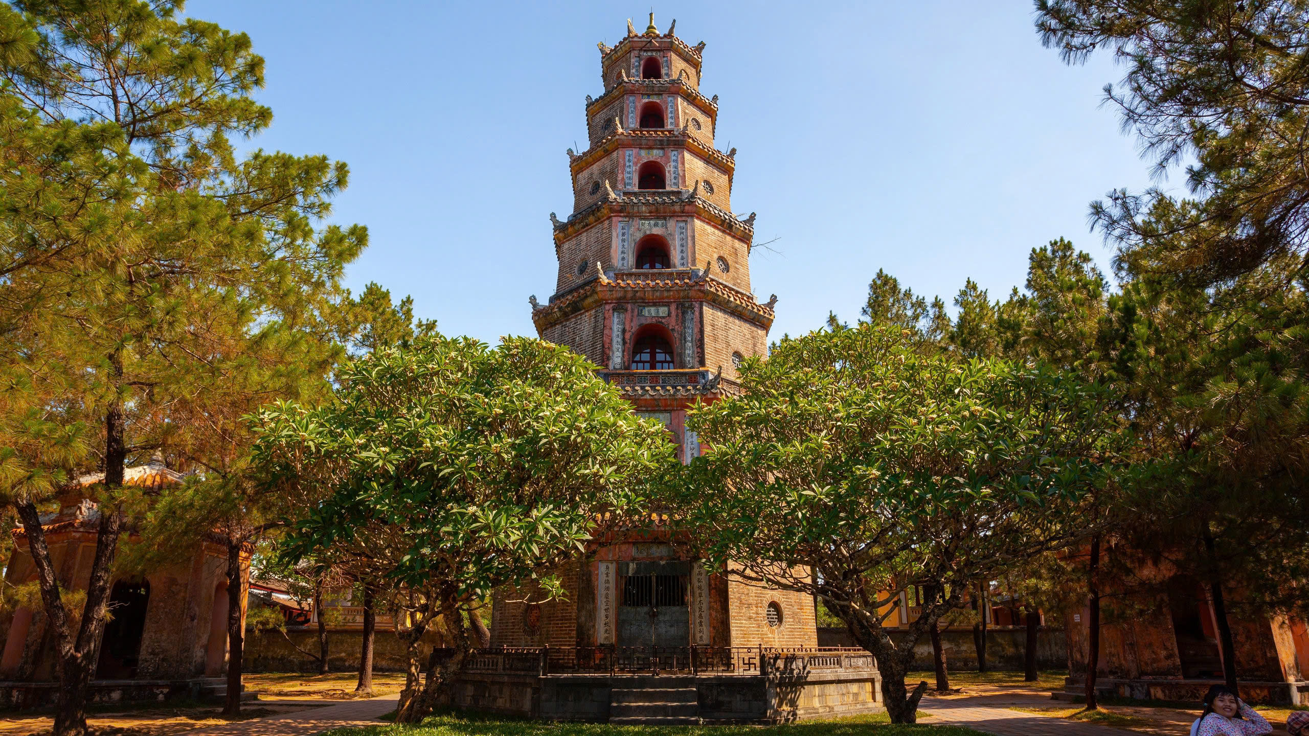 Tour trong ngày I Khám phá Thành phố Huế khởi hành từ Đà Nẵng