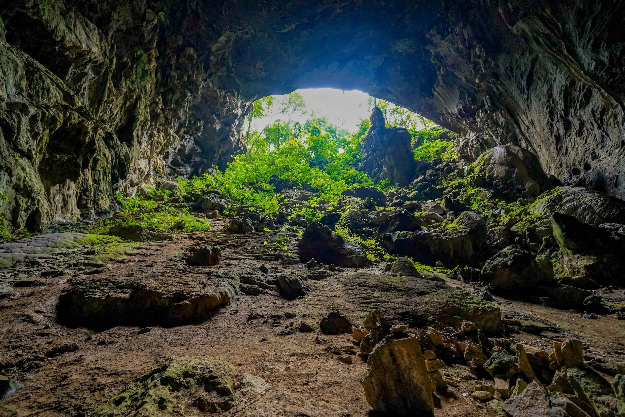 Tour trong ngày I Khám phá Hang Voi và Thung lũng Ma Đa I Quảng Bình