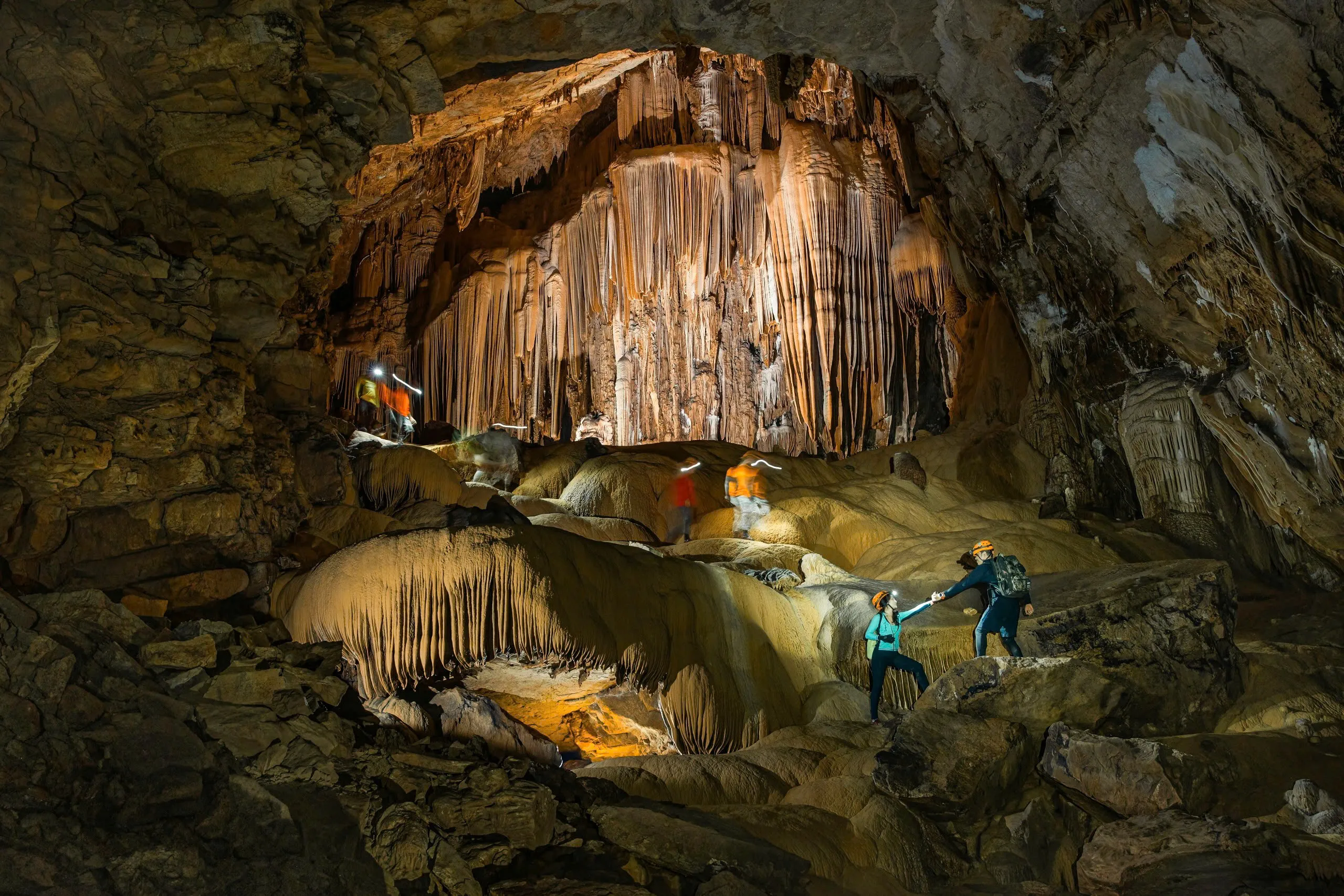 Tour 3N2Đ I Trải nghiệm khám phá hệ thống Hang Hung Thoòng tại rừng nguyên sinh Phong Nha - Kẻ Bàng I Quảng Bình