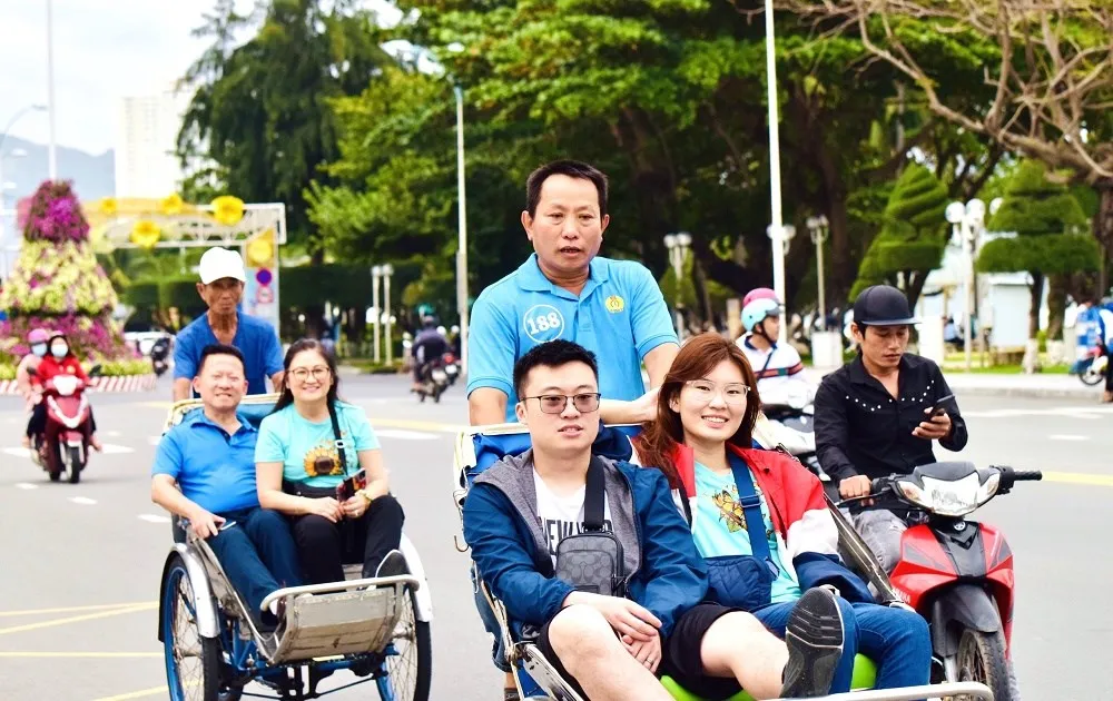 Tour trong ngày I Tour tham quan Thành phố Nha Trang bằng xích lô I Nha Trang