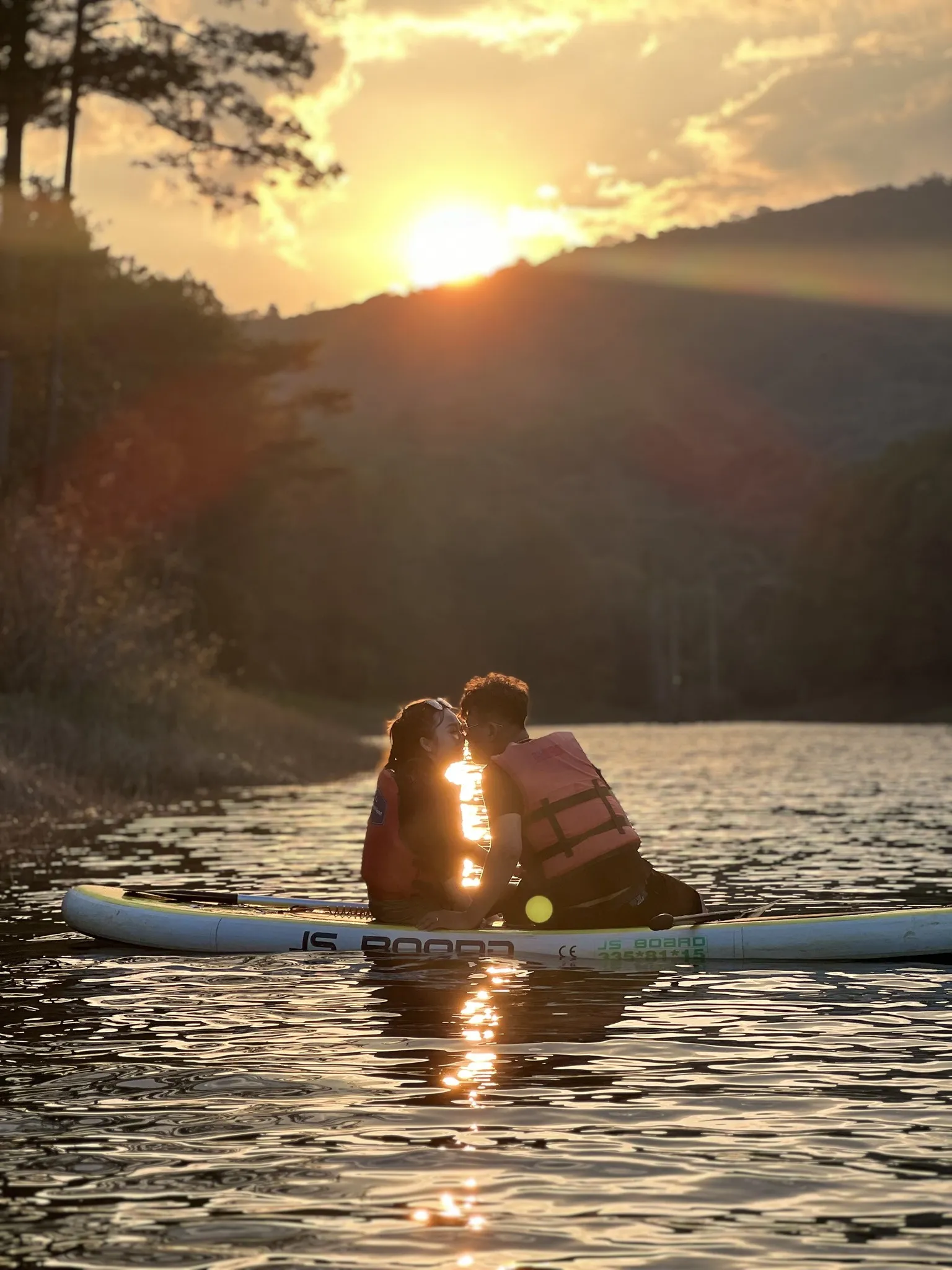 2D1N Tour | 2 Days 1 Night Camping Adventure - SUP Paddling - Sunset Hunting on Tuyen Lam Lake | Da Lat