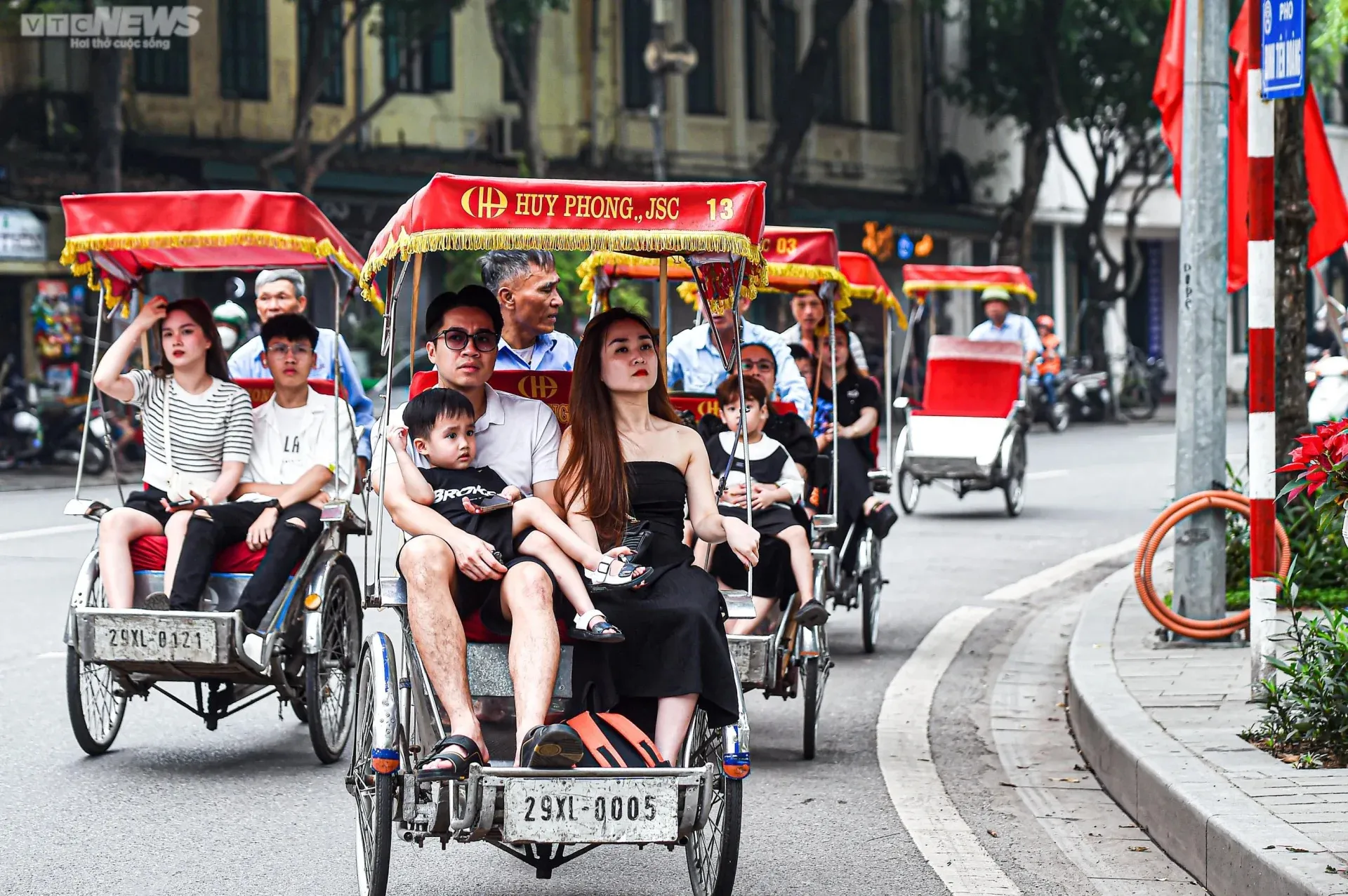 Day Tour | Explore Hanoi by Cyclo and Experience Egg Coffee Tour | Hanoi