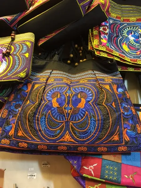 Dragon-Phoenix Bags: Traditional Beauty, Modern Style