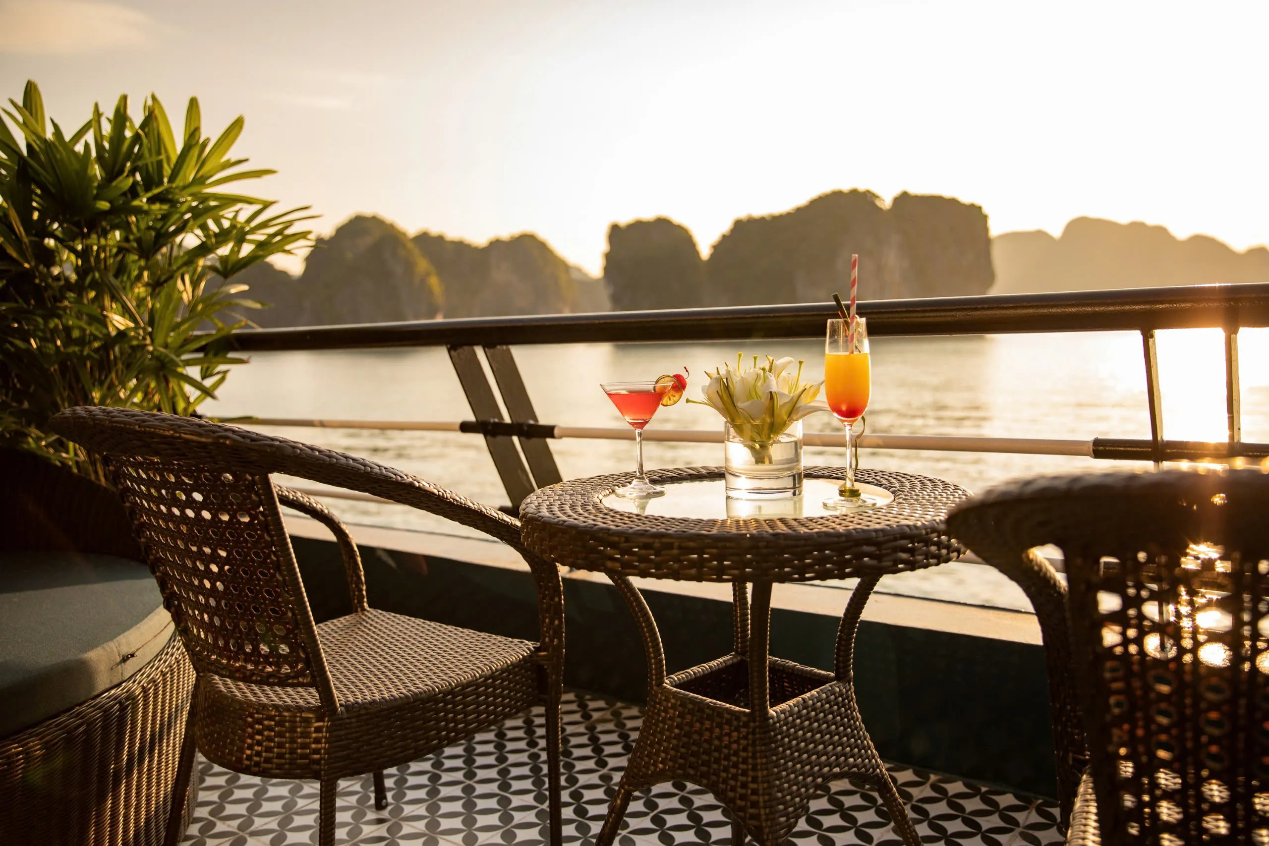 2D1N Tour | Relaxing in Ha Long and Lan Ha Bay with Rosy 5-Star Cruise | Ha Long