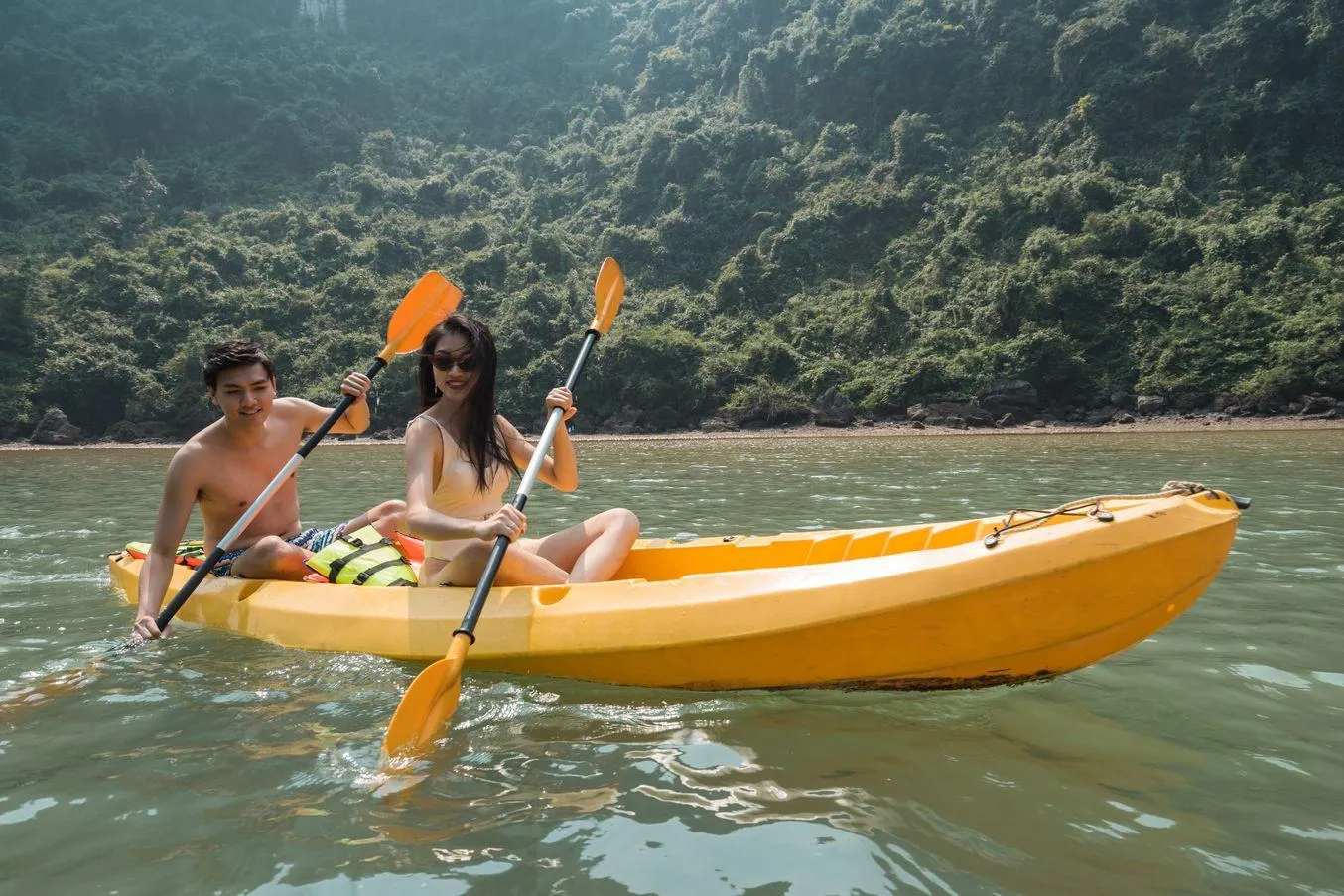  Day Tour I Discover Halong Bay and Lan Ha Bay with Catamaran Cruise with Round Trip Transfer Option I Ha Long