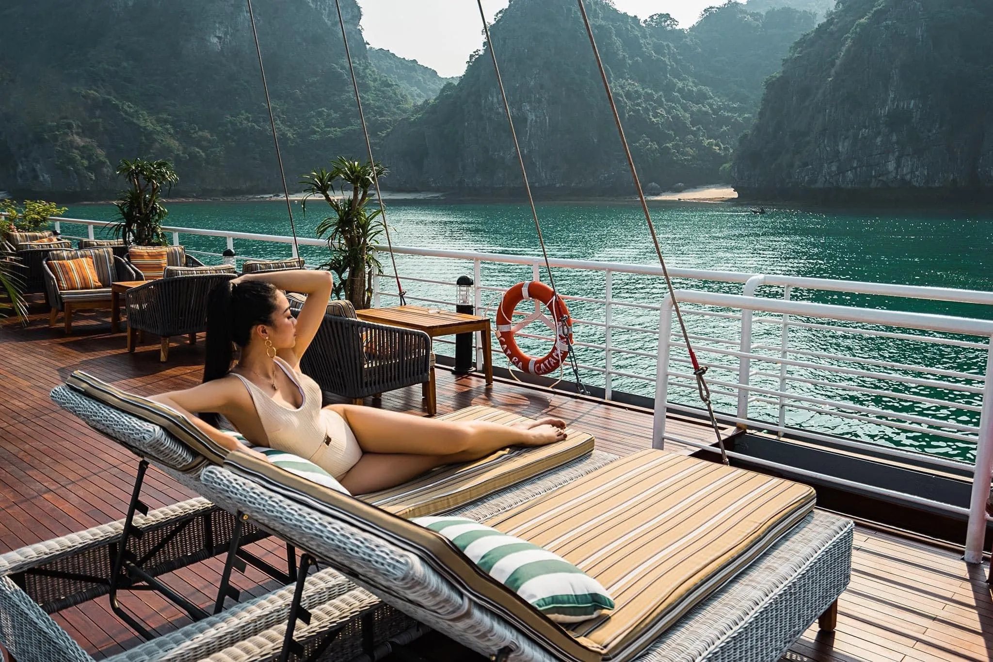  Day Tour I Discover Halong Bay and Lan Ha Bay with Catamaran Cruise with Round Trip Transfer Option I Ha Long