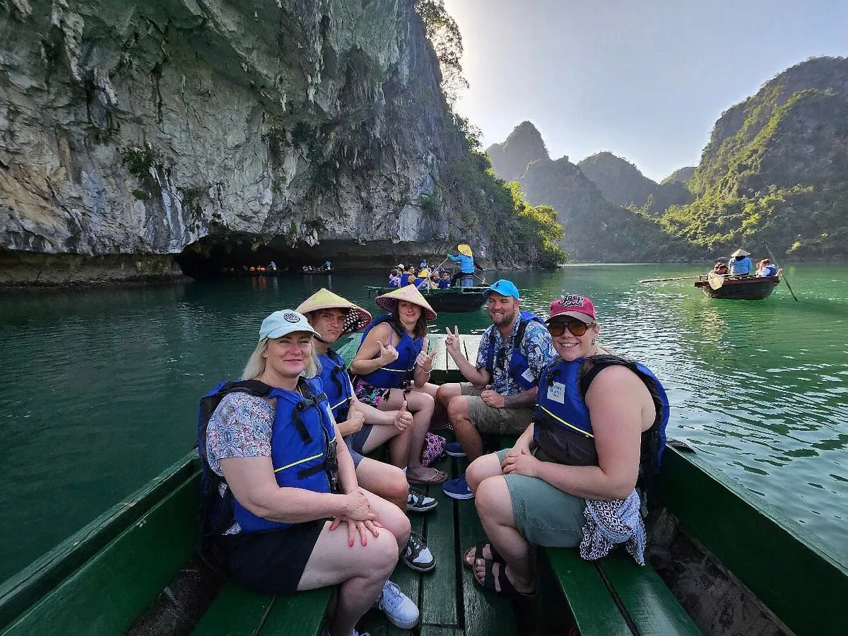 Tour 2N1Đ I Nghỉ dưỡng tại Hạ Long và Vịnh Lan Hạ cùng Erina Cruise I Hạ Long