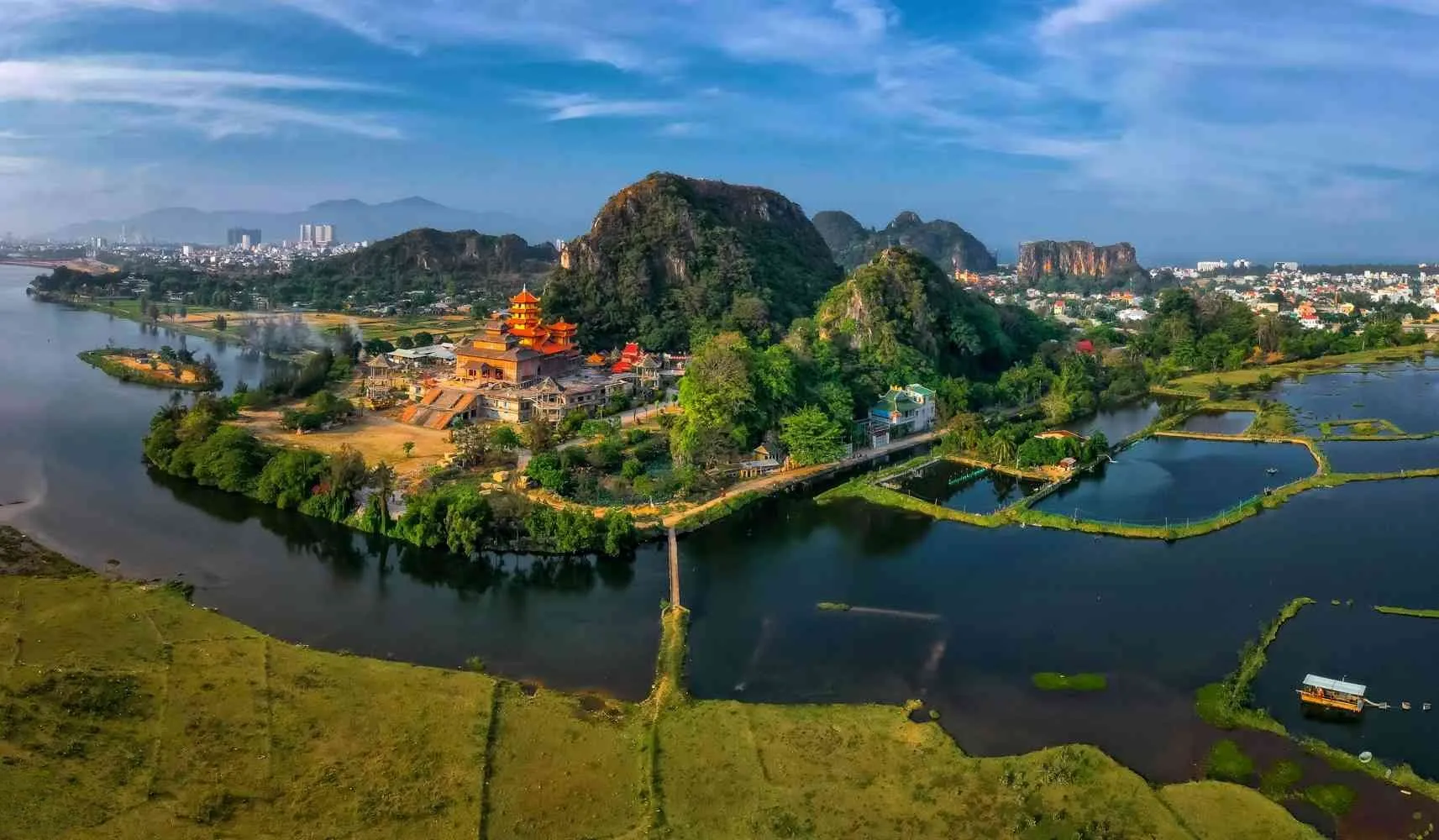 Day Tour | An Bang Cemetery (Ghost City), Lang Co Beach, Hai Van Pass, Marble Mountains by Bus from Hue to Hoi An