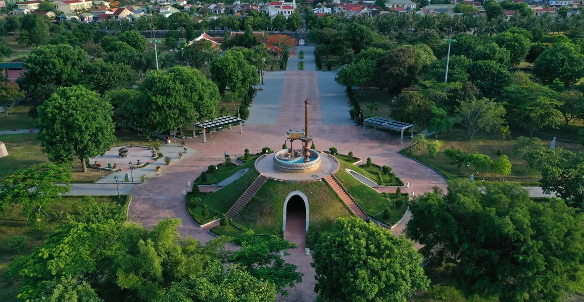 Day Tour | DMZ Tour: Revisiting the Old Battlefields of Quang Tri (From Hue)