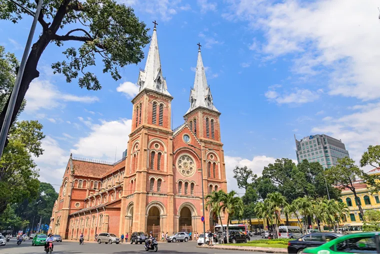 1 Day in Ho Chi Minh - How to Make The Most of Your Time & Have a Complete Experience!