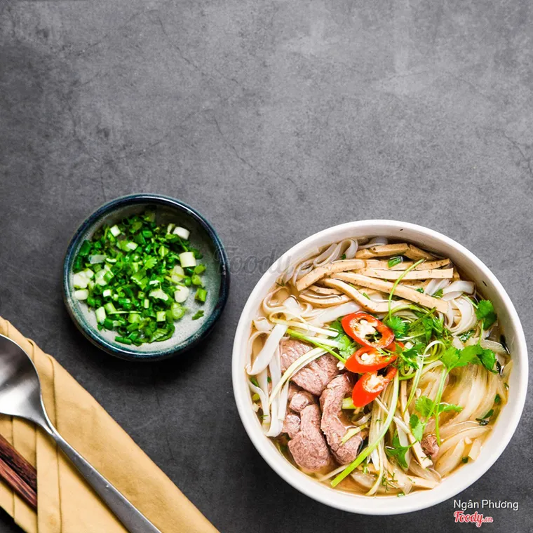 Vegetarian Pho in Hanoi: 11+ Restaurants for a Soul-Warming Bowl